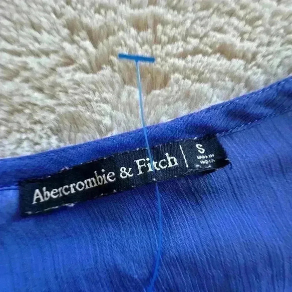 Abercrombie and Fitch Blouse size S - Picture 4 of 4